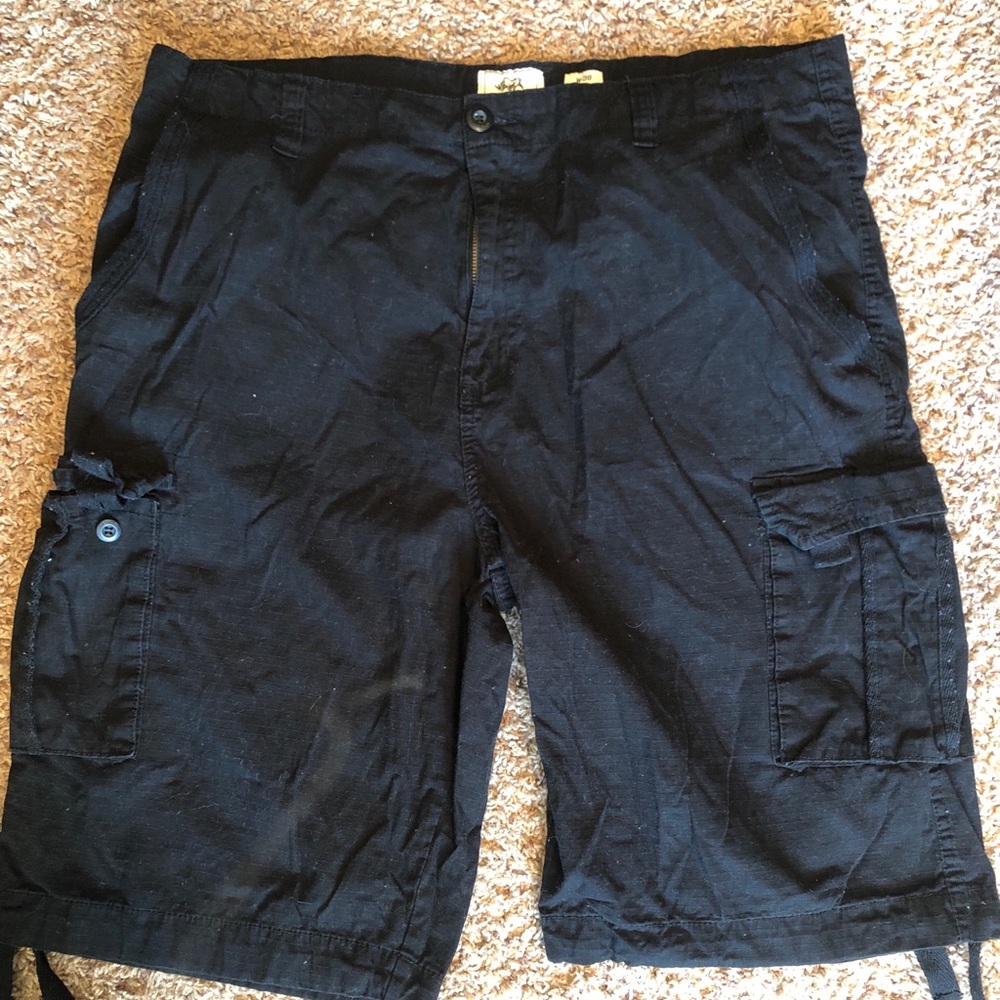 Men's ECKO light cargo shorts size 38 BLACK